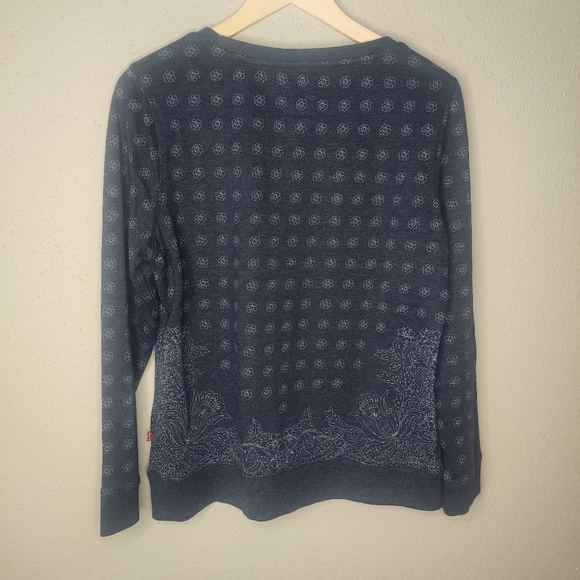 NWOT Levi's Sweater Size M - Picture 8 of 9